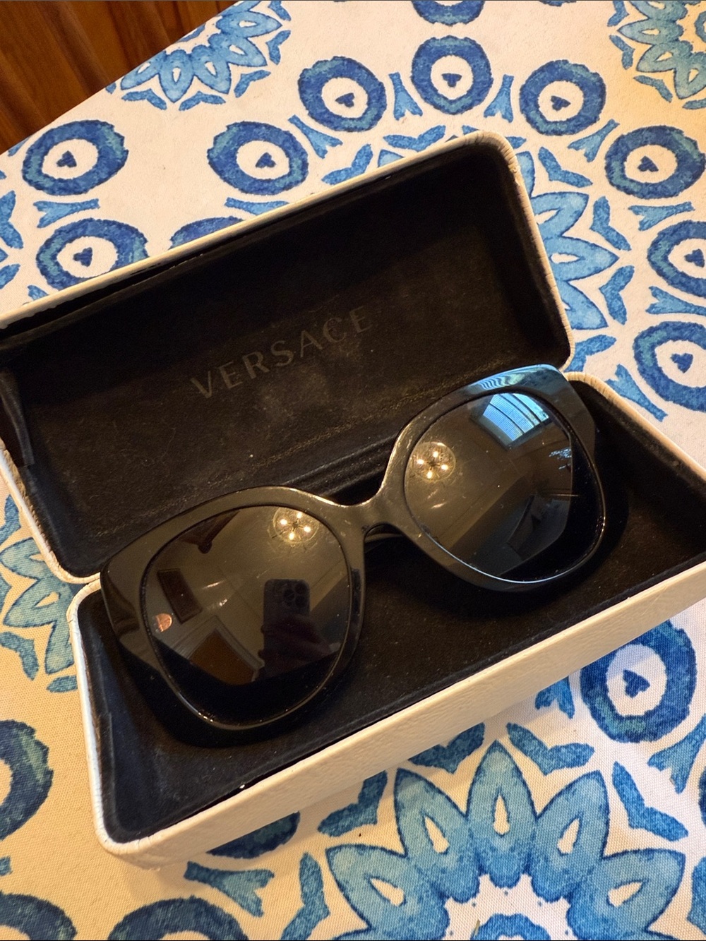 Versace Oversized Black Cat-Eye Sunglasses with Dark Lenses - Picture 3 of 3